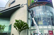 上海复地活力城采购Palazzani帕拉沙尼32米蜘蛛车